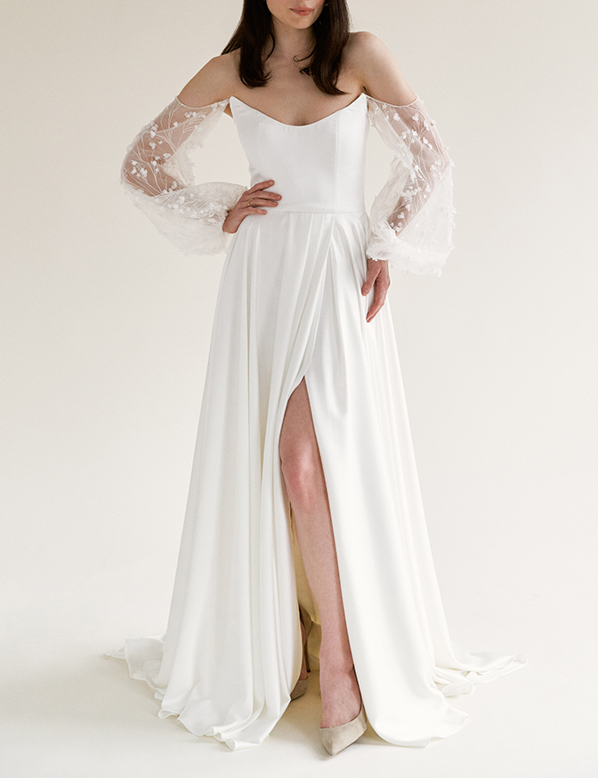 Truvelle Pandora with Sleeves